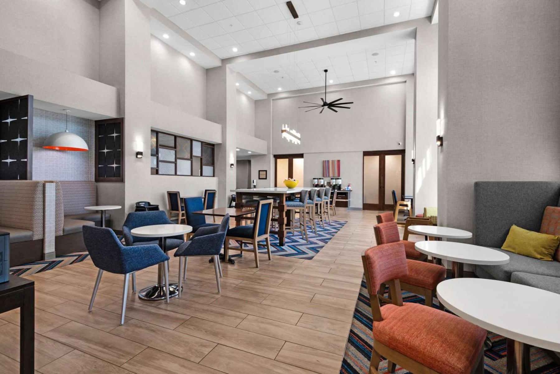 Hampton Inn & Suites Pensacola I-10 N At University Town Plaza Buitenkant foto