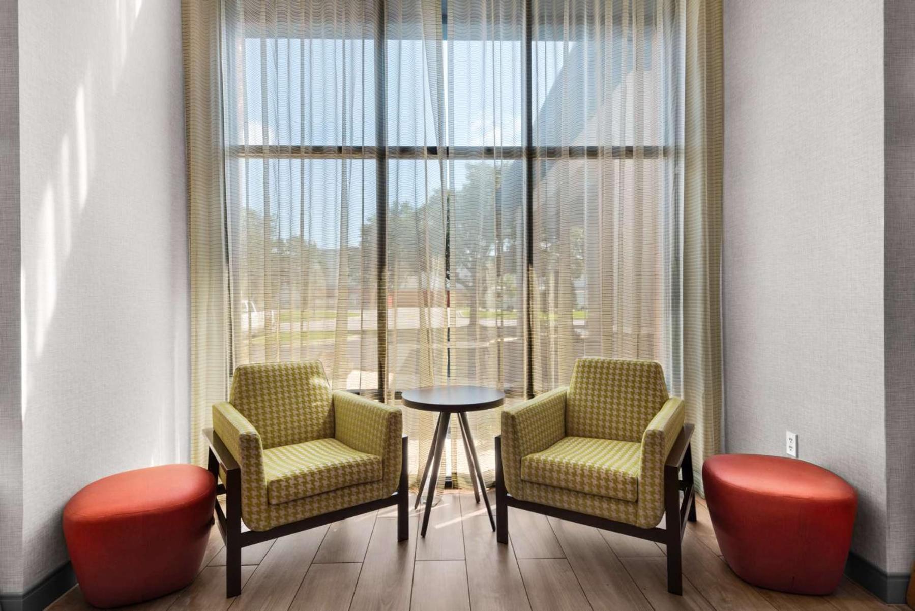 Hampton Inn & Suites Pensacola I-10 N At University Town Plaza Buitenkant foto