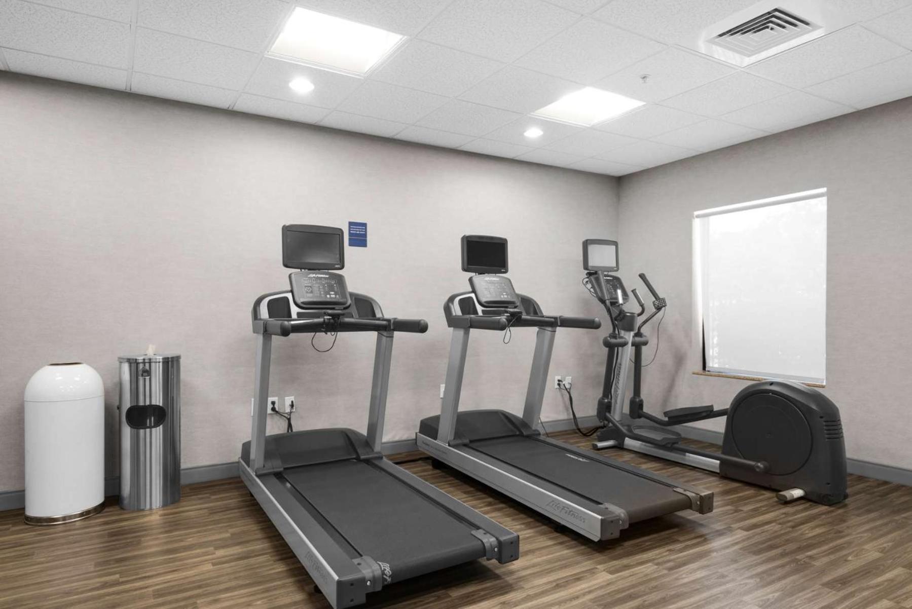 Hampton Inn & Suites Pensacola I-10 N At University Town Plaza Buitenkant foto