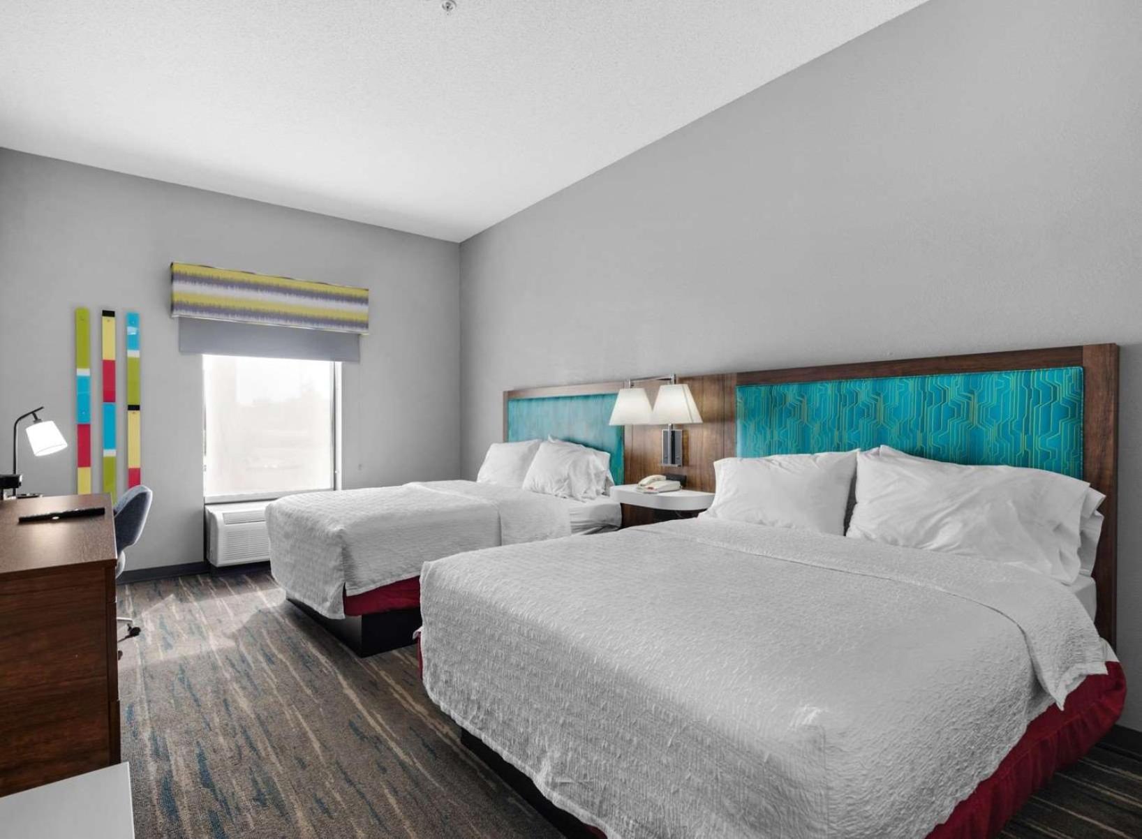 Hampton Inn & Suites Pensacola I-10 N At University Town Plaza Buitenkant foto