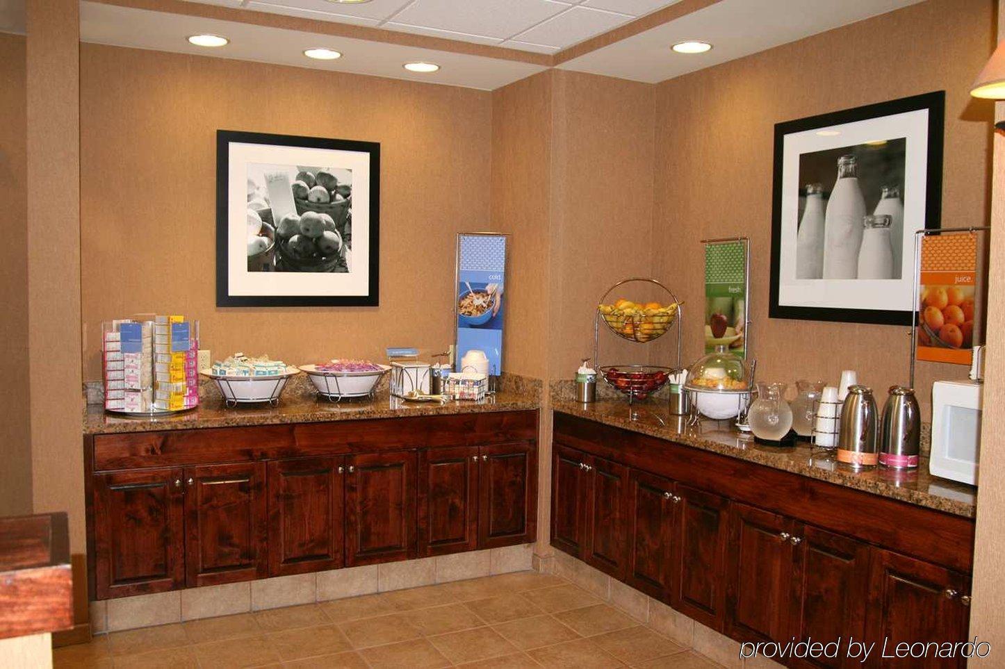 Hampton Inn & Suites Pensacola I-10 N At University Town Plaza Buitenkant foto